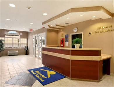 Microtel Inn By Wyndham Rogers Interior photo